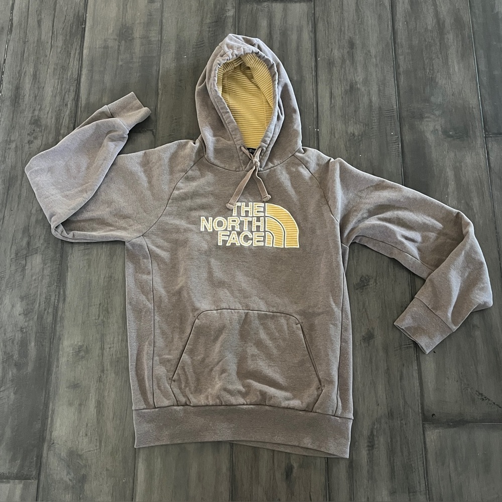 The North Face Avalon Half Dome Hoodie in Brown and Yellow - Size Medium